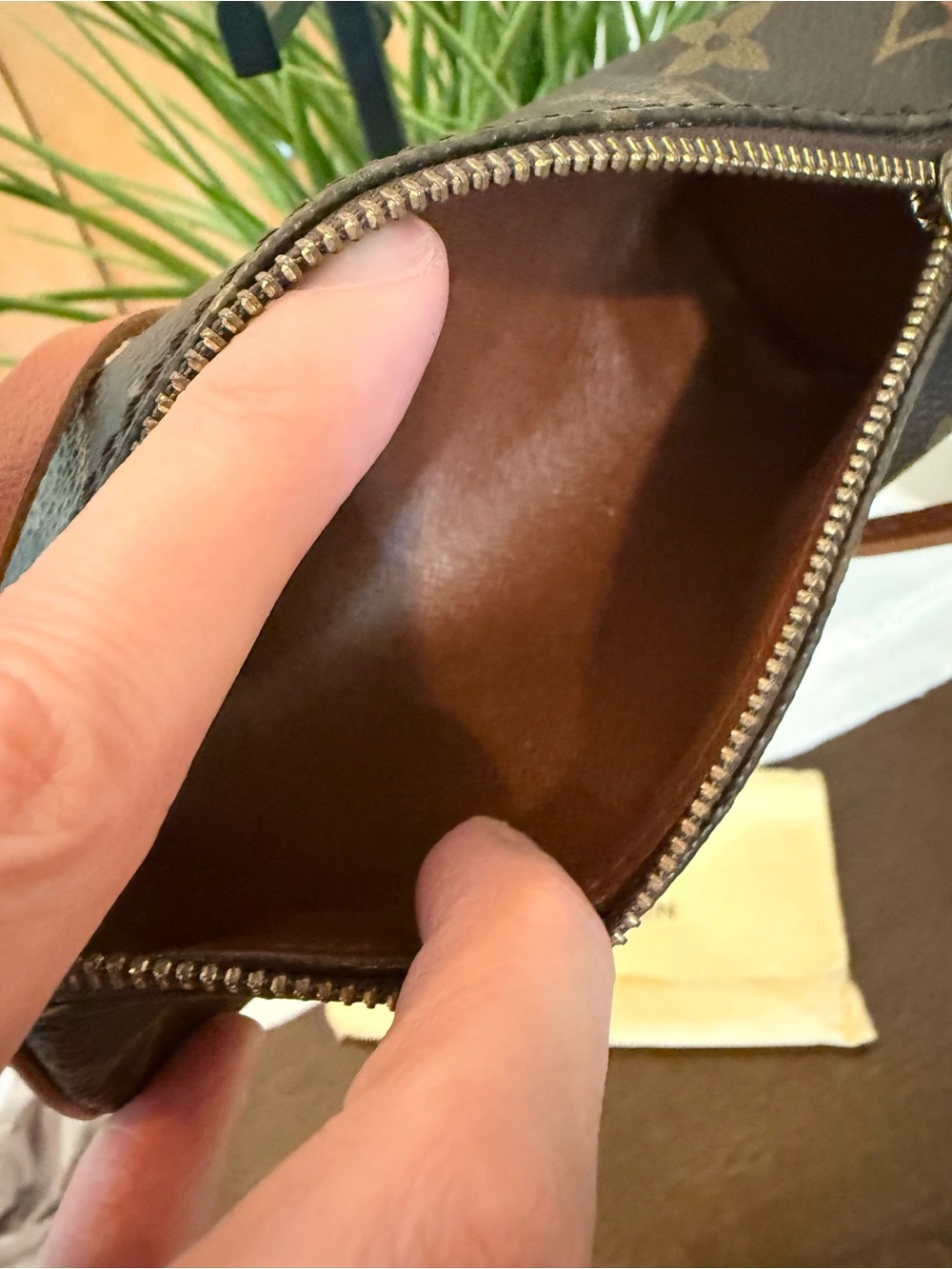 Louis Vuitton Mini Papillon Pochette - Picture 6 of 8